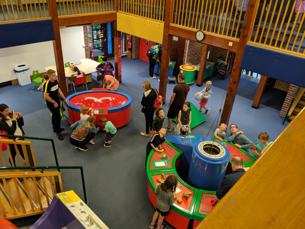 Look Out Discovery Centre Review | Bracknell | Berkshire | Free Time with the Kids | STEM