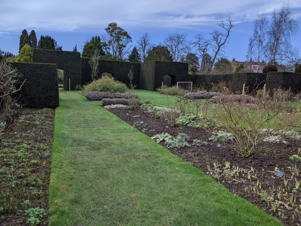 Waterperry Gardens review | Oxford, Oxfordshire | Free Time with the Kids