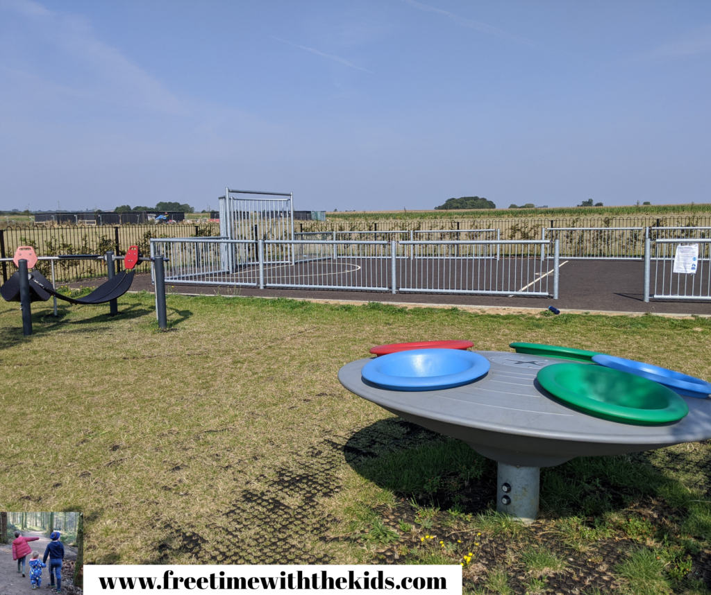 Tibbs Road playground, Haddenham, Bucks | Review by Free Time with the Kids | Free things to do in Buckinghamshire with children