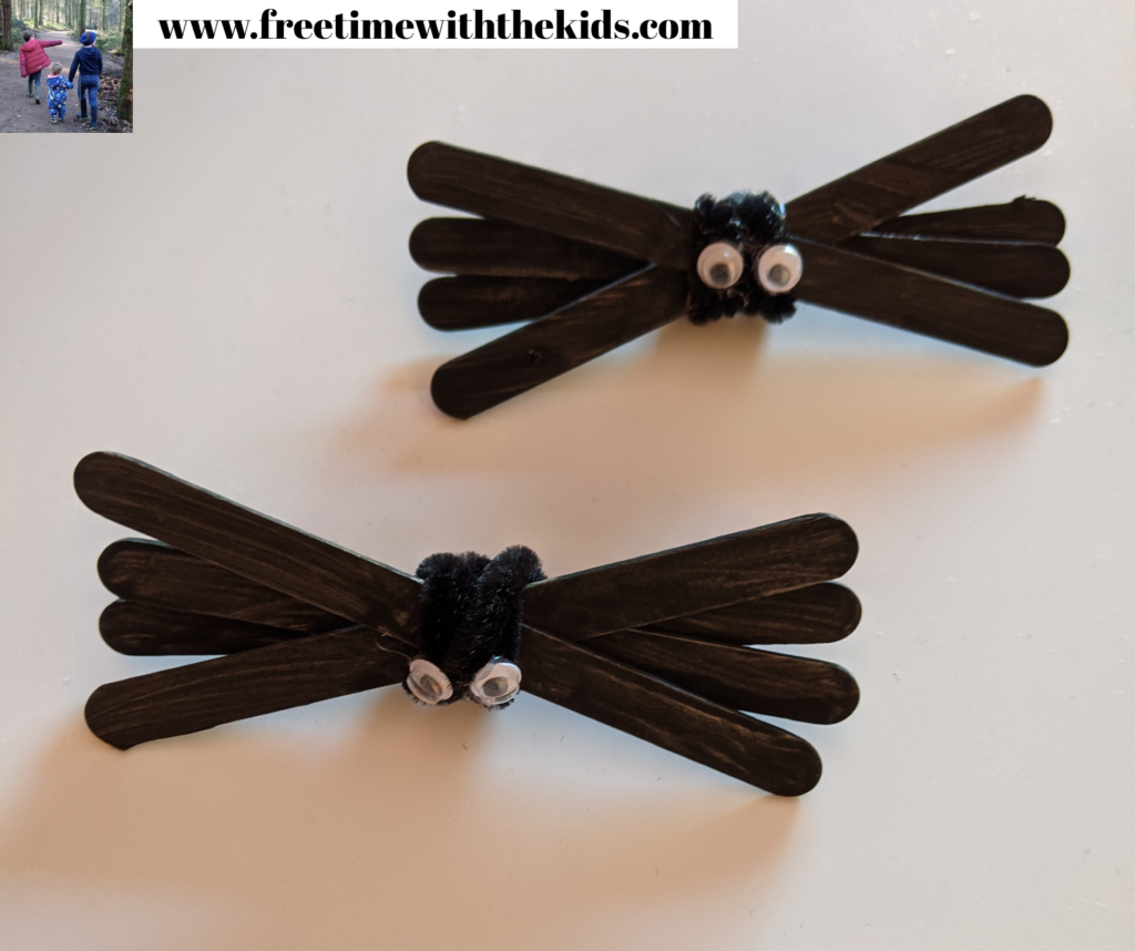 Spider lolly stick craft | Halloween children's activities | Free Time with the Kids | Cheap children's crafts