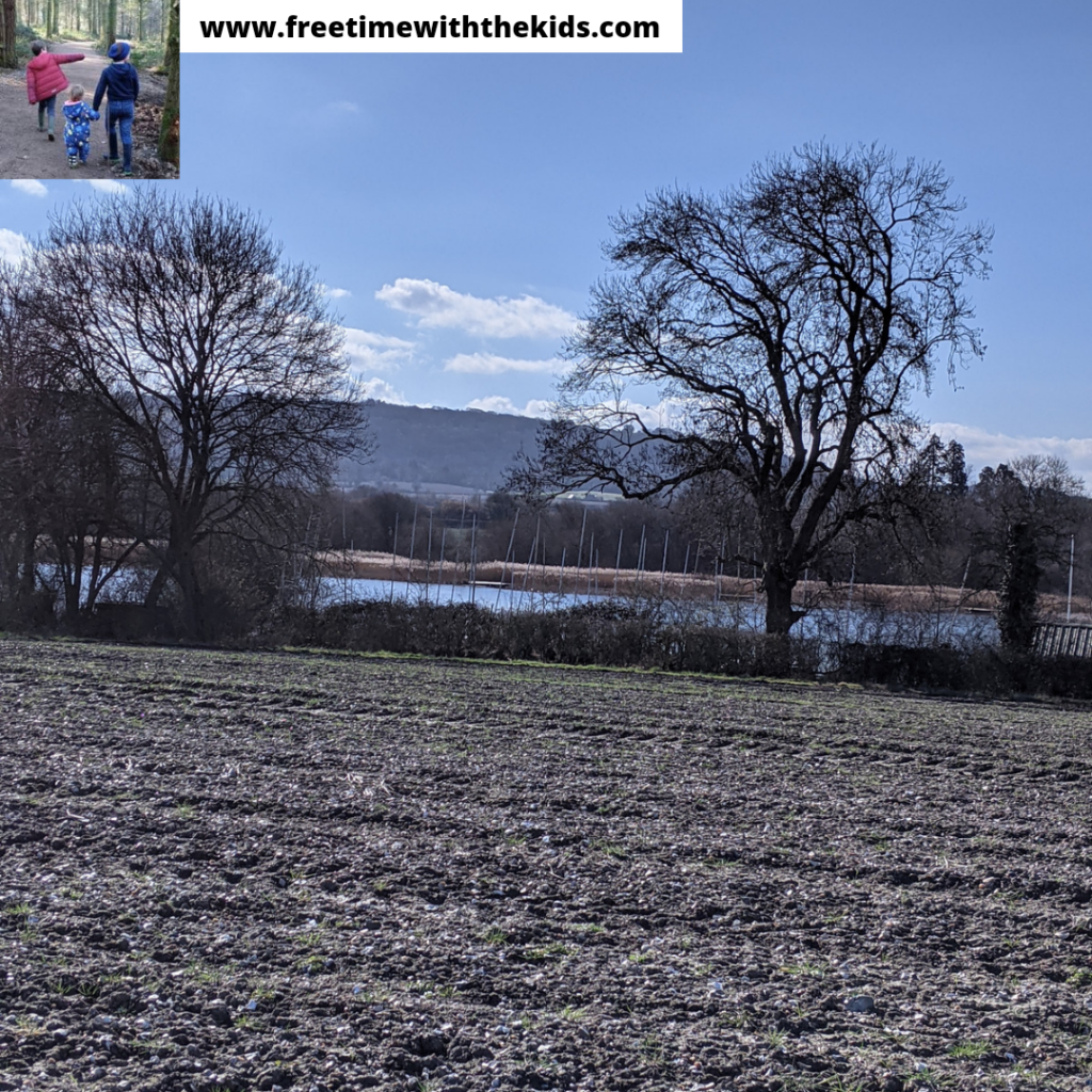 Family friendly walks in Weston Turville, near Aylesbury, Buckinghamshire | Easy circular walks | Church Farm | Free Time with the Kids